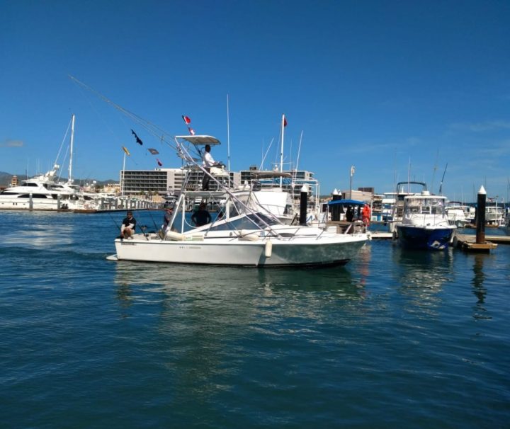 34ft Boat Fishing in Los Cabos Mexico